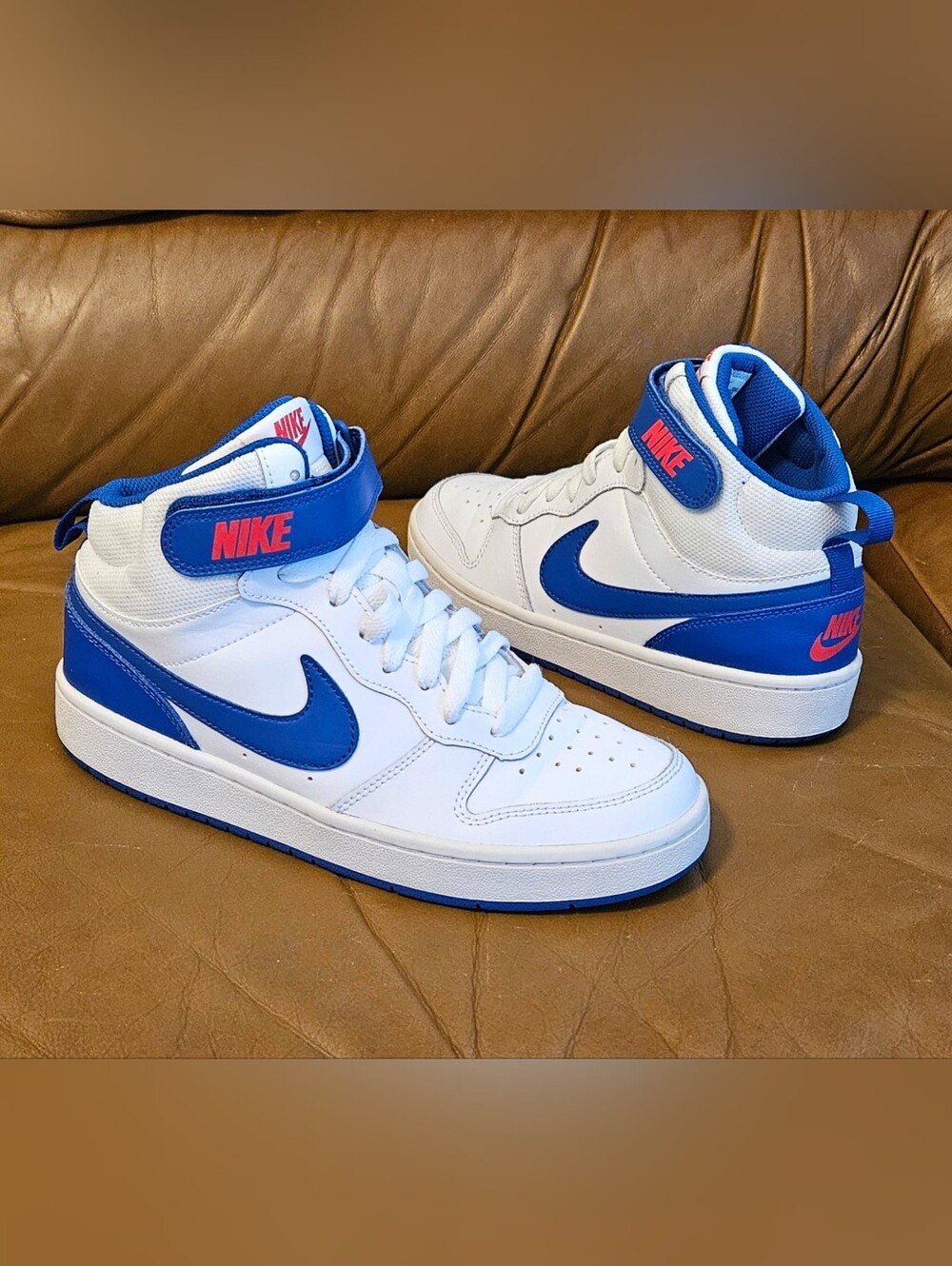Women's Nike Court Borough Mid II GS White Game Royal Size 7.5 (6Y)